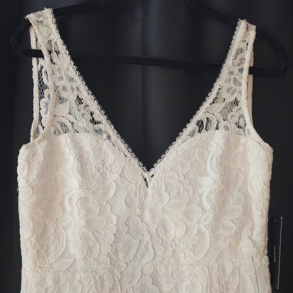 NEW lace wedding dress - Picture 3 of 7